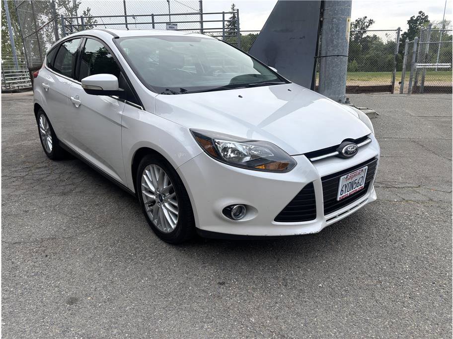 Used 2013 Ford Focus Titanium FWD image 1