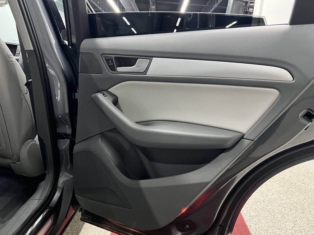 Used 2015 Audi Q5 2.0T Premium Plus w/ Technology Package image 28