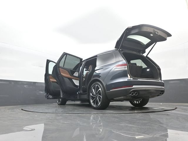 Used 2022 Lincoln Aviator Reserve w/ Equipment Group 201A RWD image 47