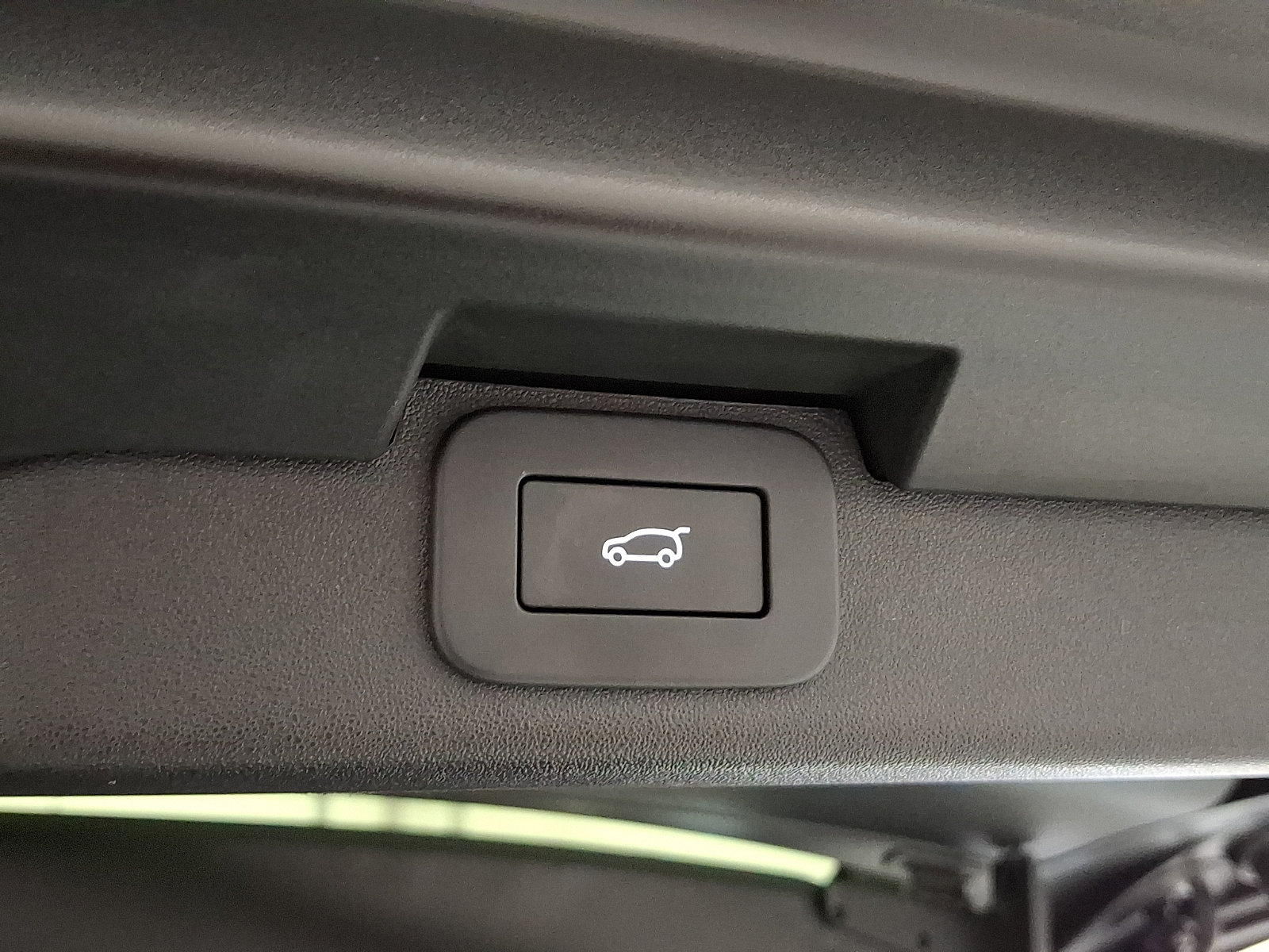 Certified 2025 Land Rover Discovery Dynamic SE AWD/4WD image 28
