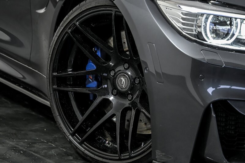 Used 2016 BMW M4 Coupe RWD image 3
