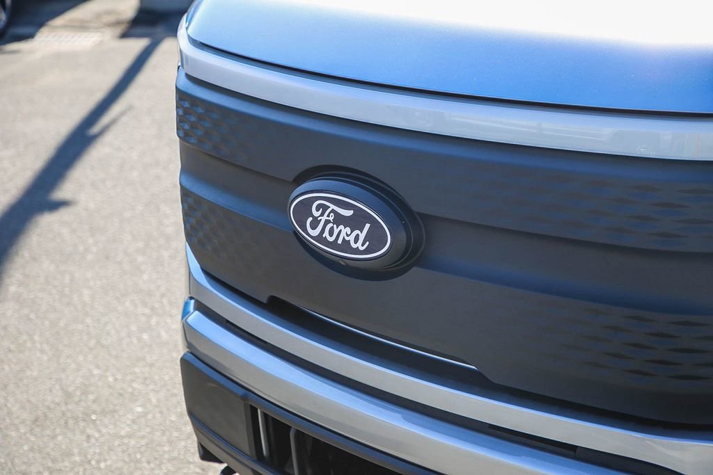 New 2025 Ford F150 Lightning XLT AWD/4WD image 5