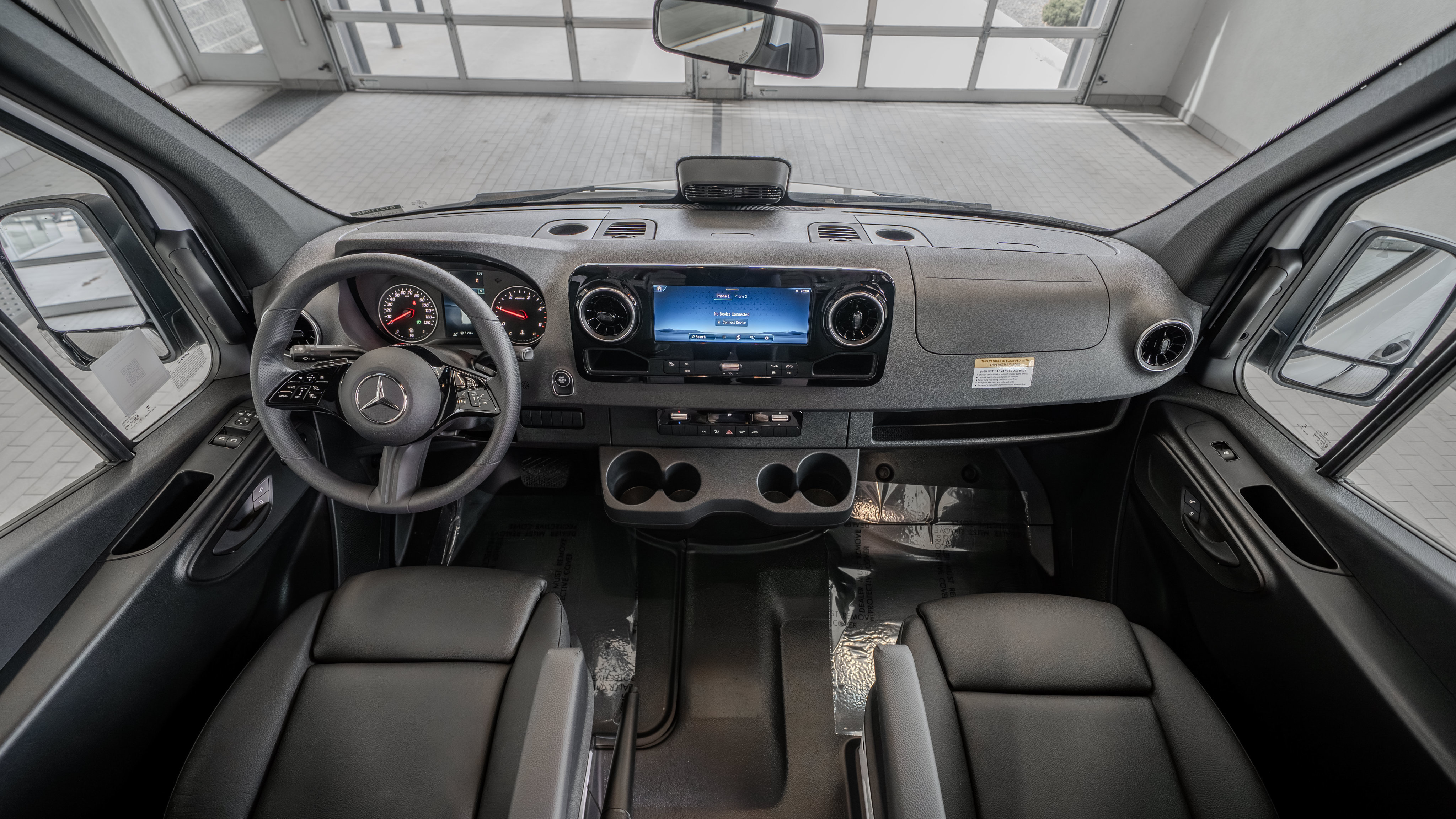 Used 2025 Mercedes-Benz Sprinter 2500 image 8