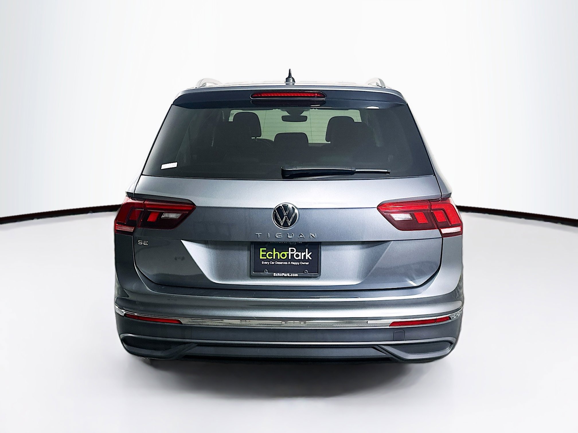 Used 2024 Volkswagen Tiguan Wolfsburg Edition image 7