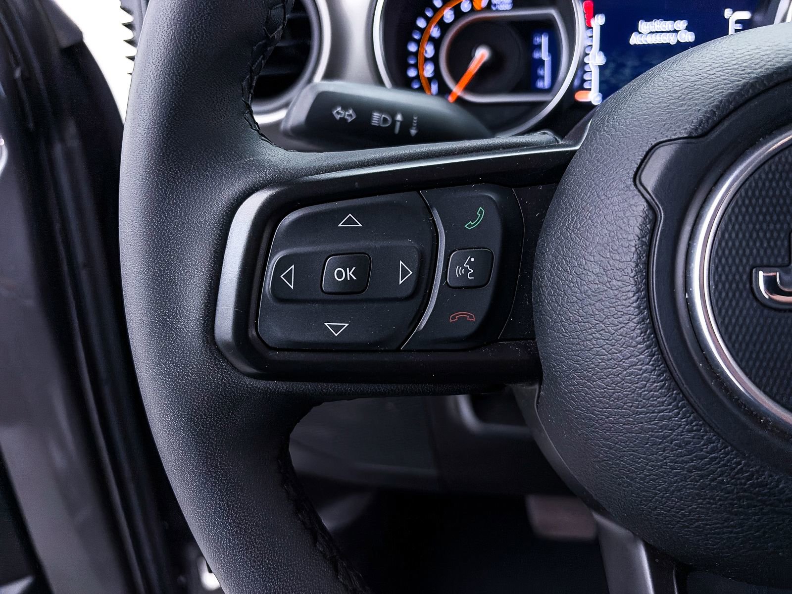 Used 2023 Jeep Gladiator Sport AWD/4WD image 26