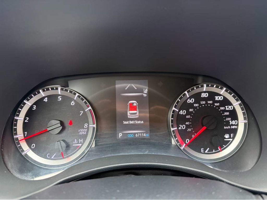 Used 2022 Toyota Highlander LE image 15