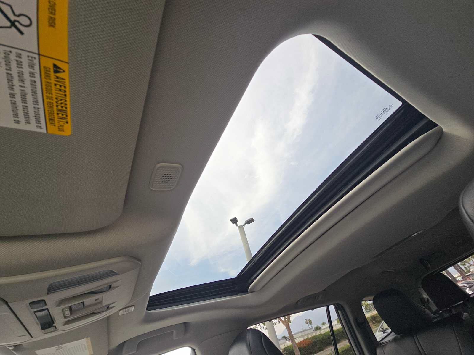 Certified 2025 Toyota Highlander XLE FWD image 35