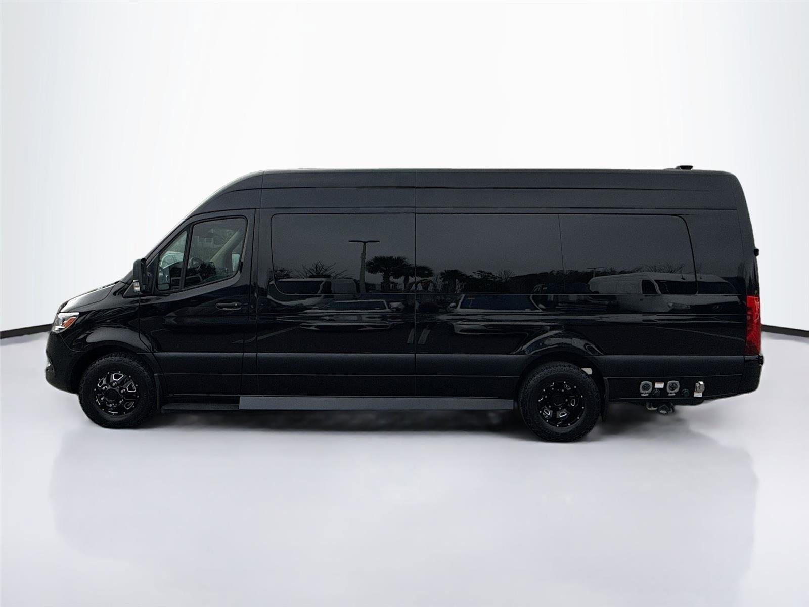 Used 2021 Mercedes-Benz Sprinter 3500 image 25