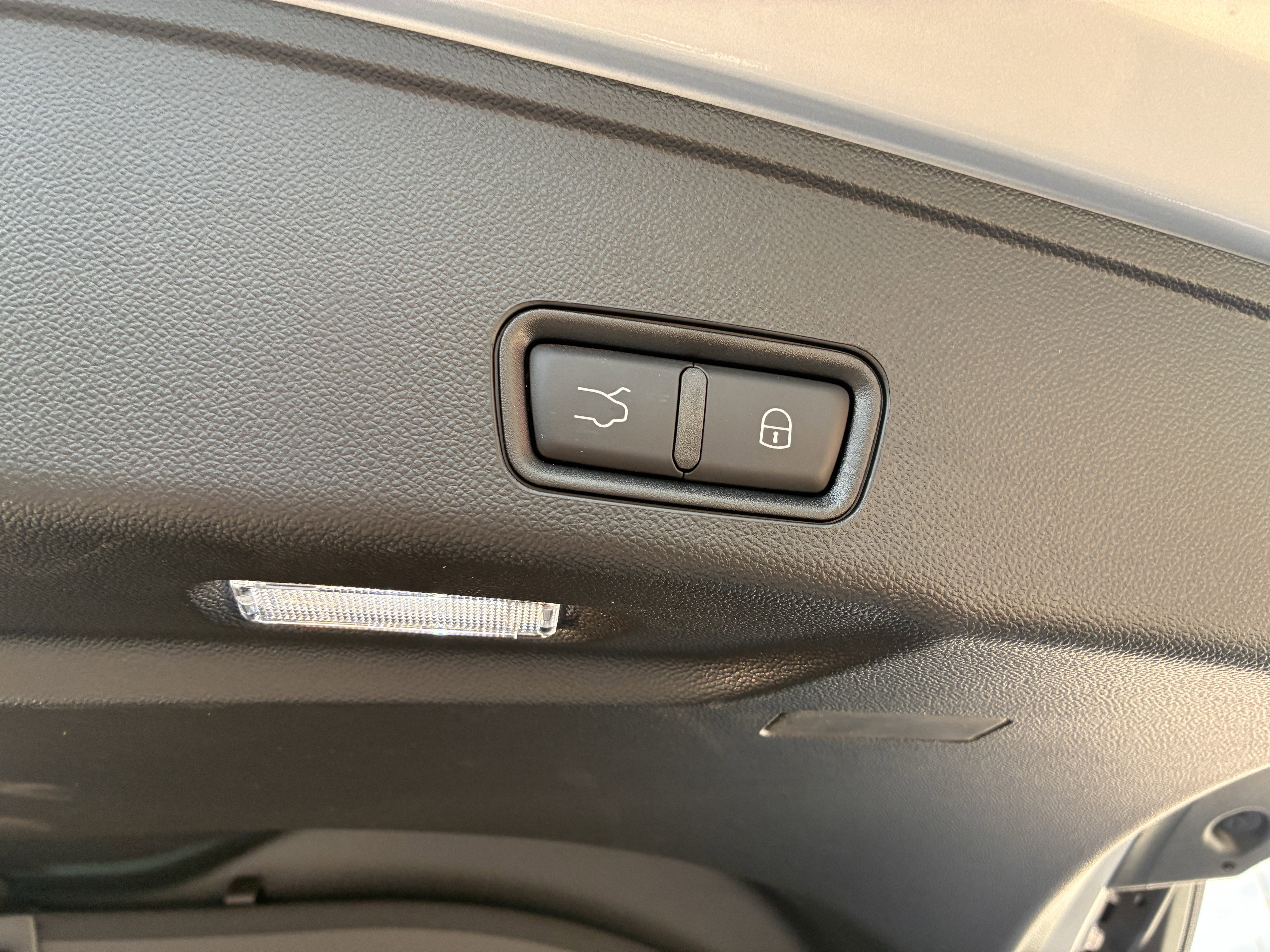 New 2025 Maserati Grecale GT image 36