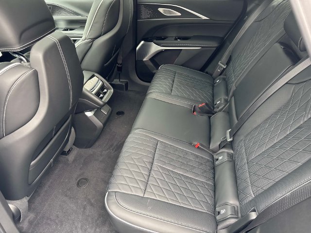 New 2026 Cadillac Lyriq V w/ LPO, Floor Liner Package AWD/4WD image 14