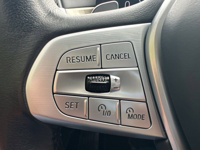 Used 2025 BMW X7 xDrive40i AWD/4WD image 32