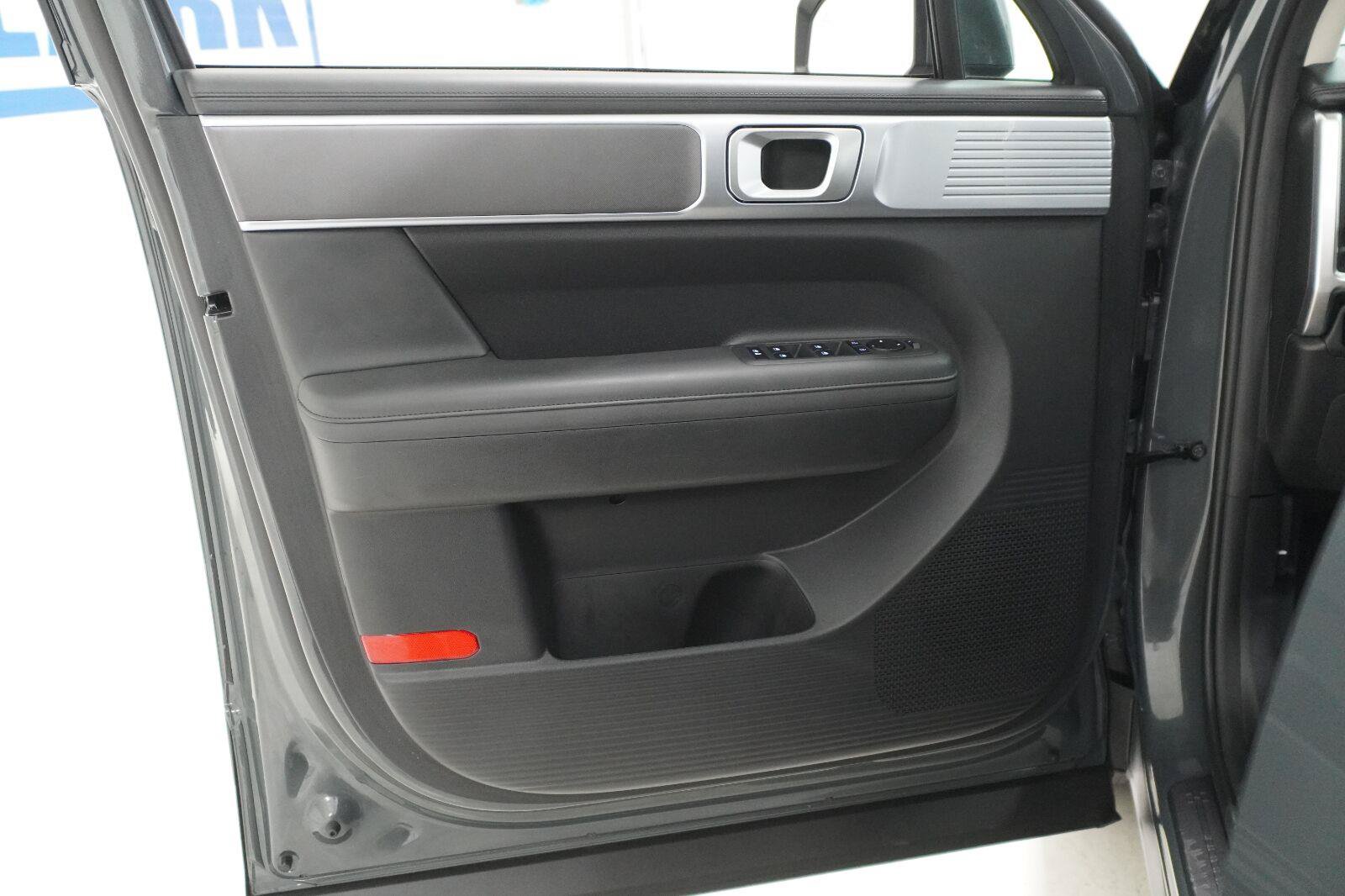 Used 2026 Hyundai Santa Fe SEL FWD image 20