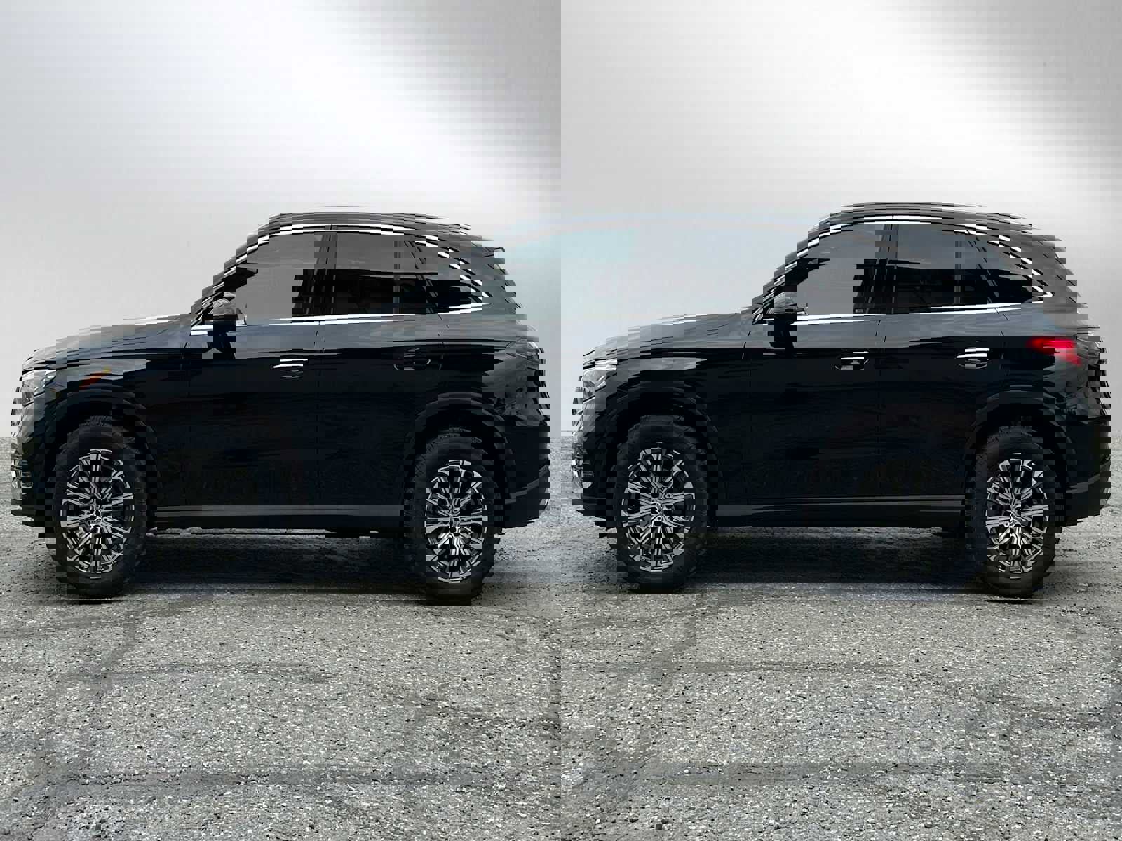 Used 2025 Mercedes-Benz GLC 300 4MATIC image 7