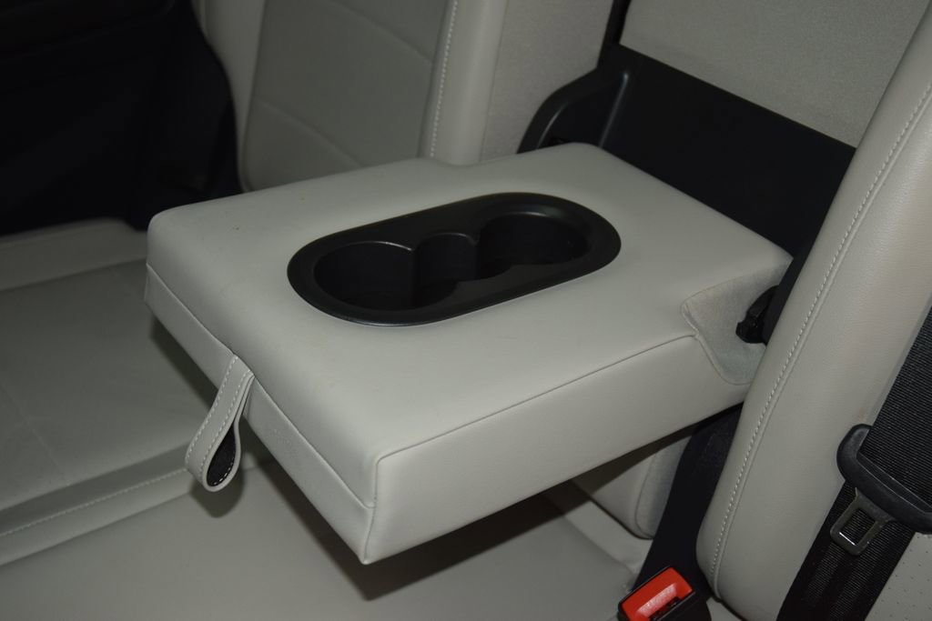 Used 2019 Volkswagen Tiguan SE w/ Panoramic Sunroof Package AWD/4WD image 42