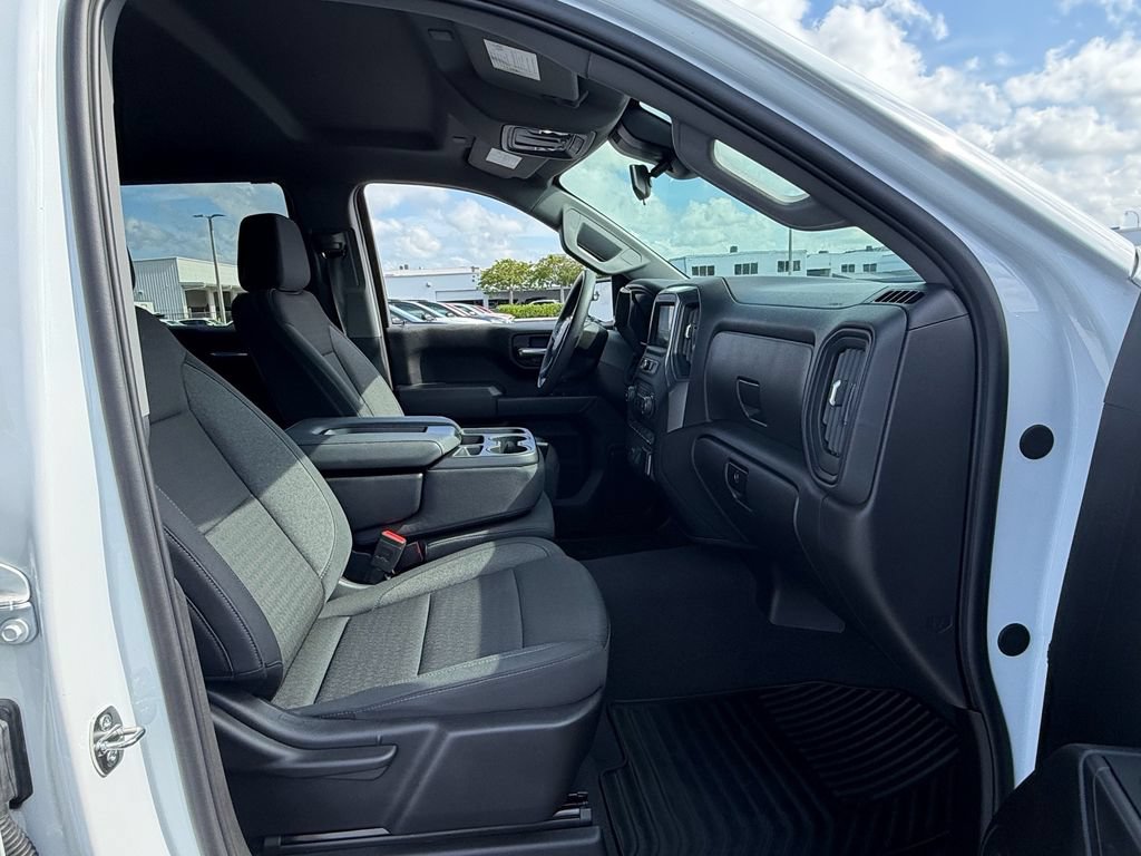 Certified 2024 Chevrolet Silverado 1500 Custom Trail Boss w/ Turbomax Blackout Package AWD/4WD image 17