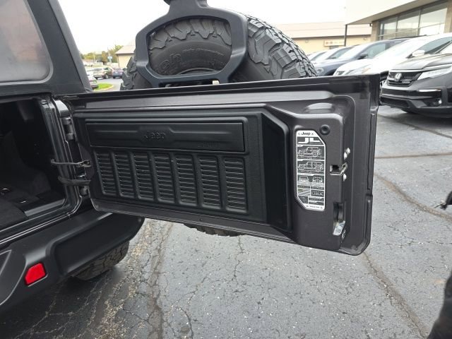 Used 2021 Jeep Wrangler Unlimited Rubicon w/ Cold Weather Group image 52