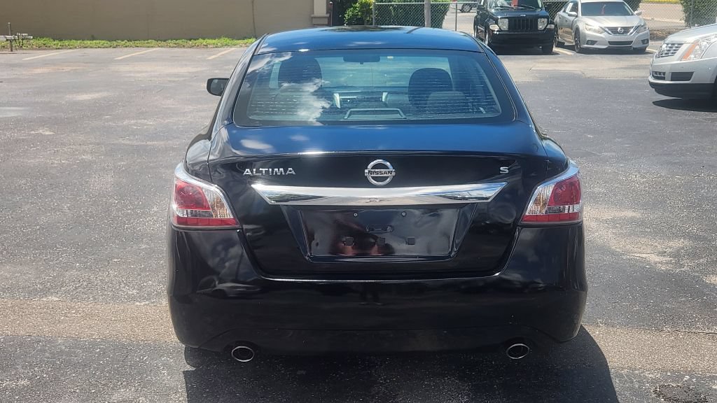 Used 2015 Nissan Altima 2.5 S FWD image 5