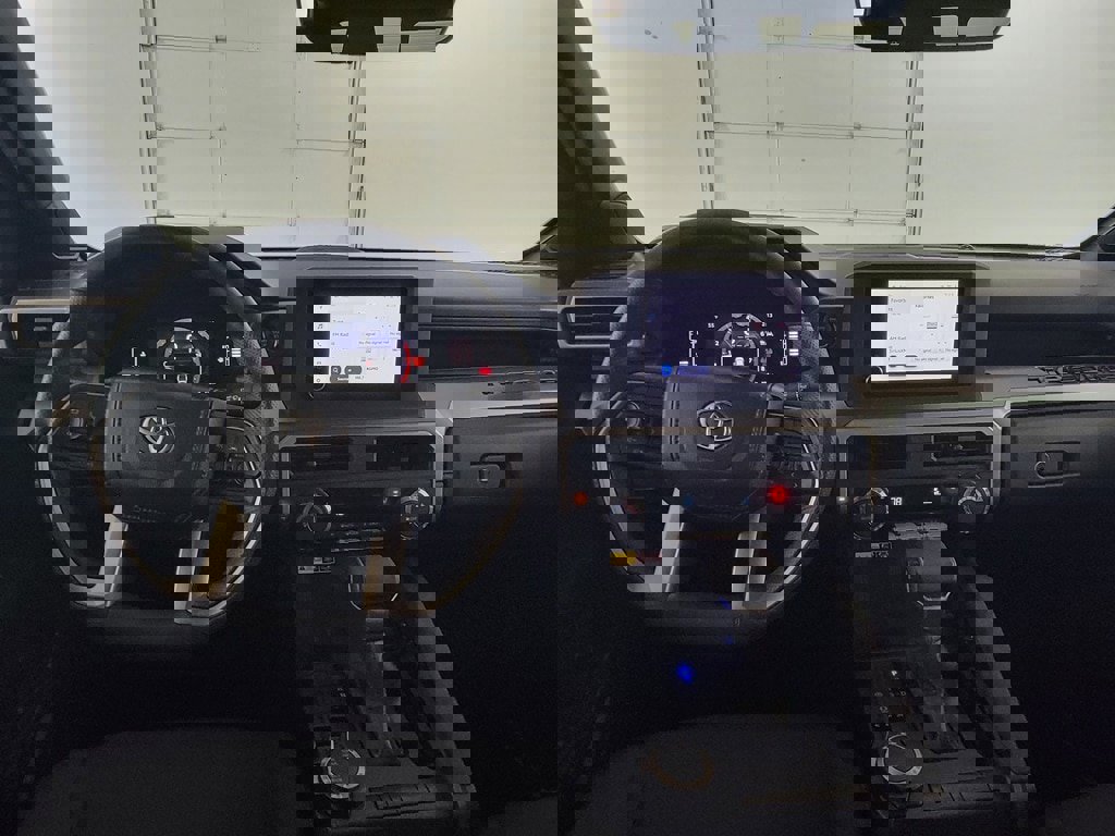 Certified 2025 Toyota Tacoma SR5 image 12