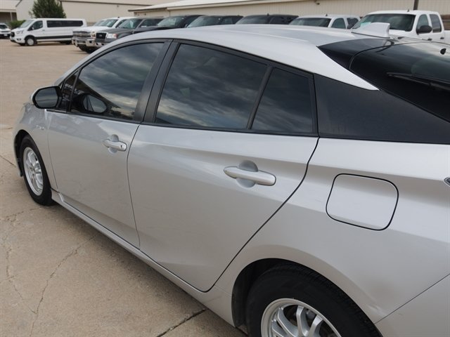 Used 2016 Toyota Prius Four w/ Advanced Technology Package FWD image 8