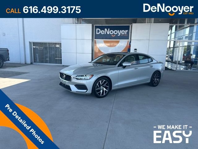 Used 2020 Volvo S60 T6 Momentum AWD/4WD image 1