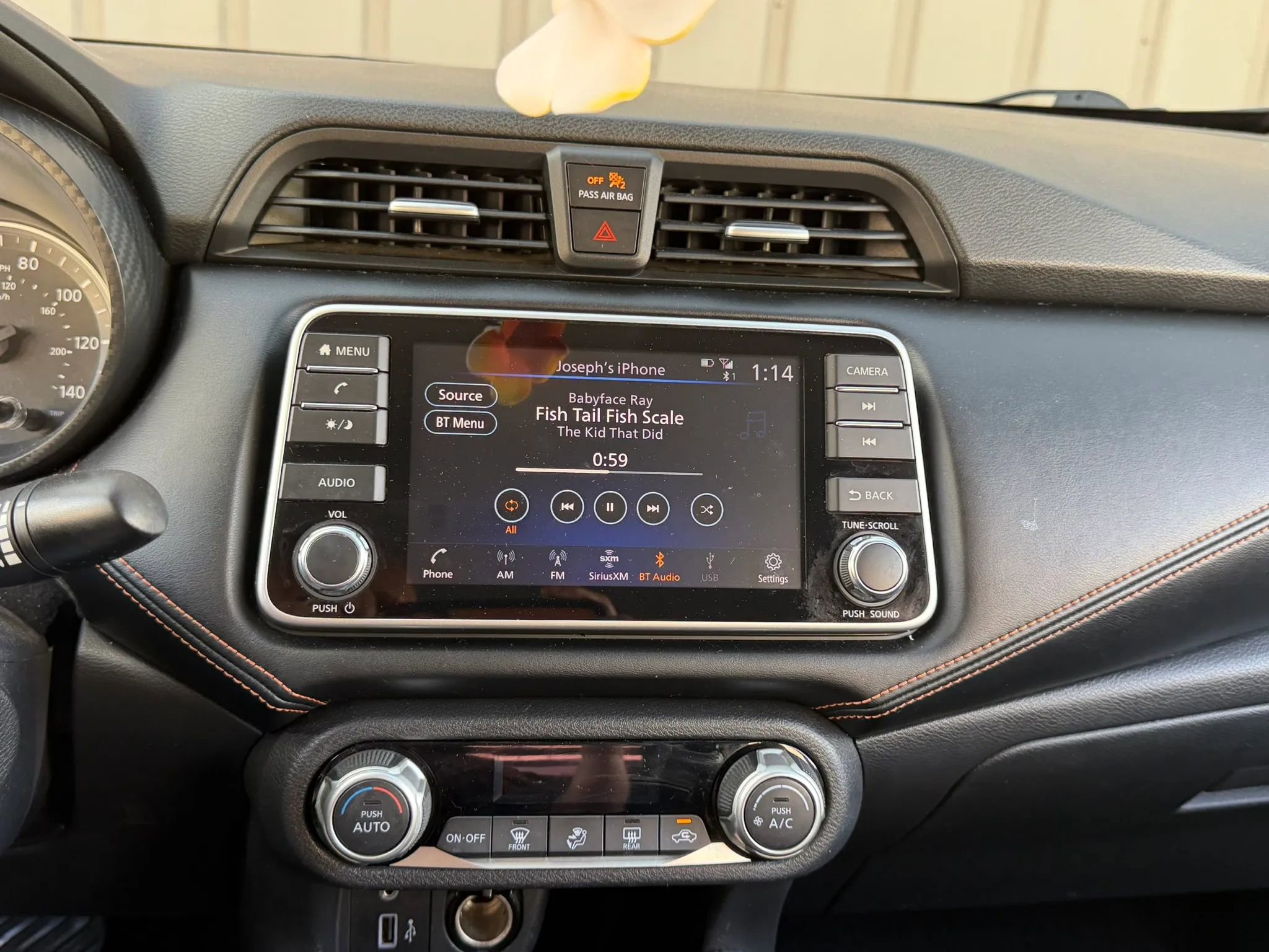 Used 2020 Nissan Versa SR FWD image 12