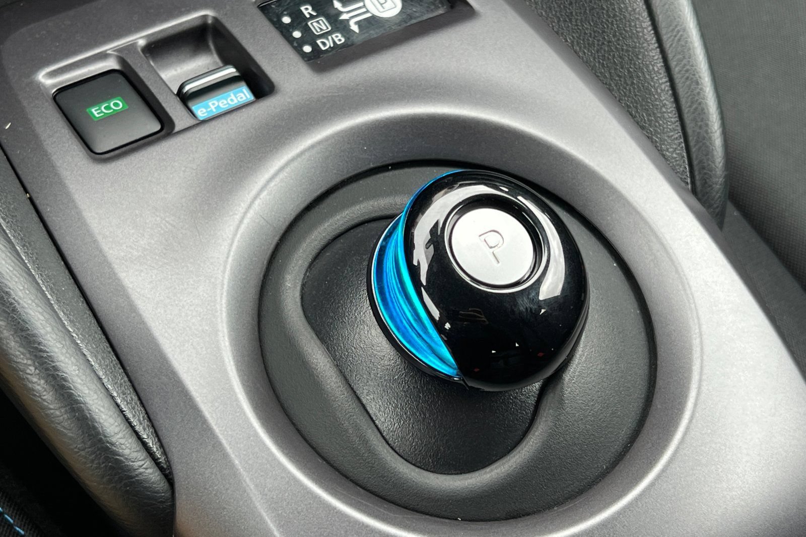 Certified 2025 Nissan Leaf S FWD image 24