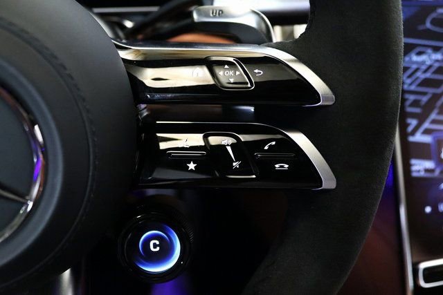 Used 2024 Mercedes-Benz S 63 AMG S w/ Carbon Fiber Exterior Package image 6