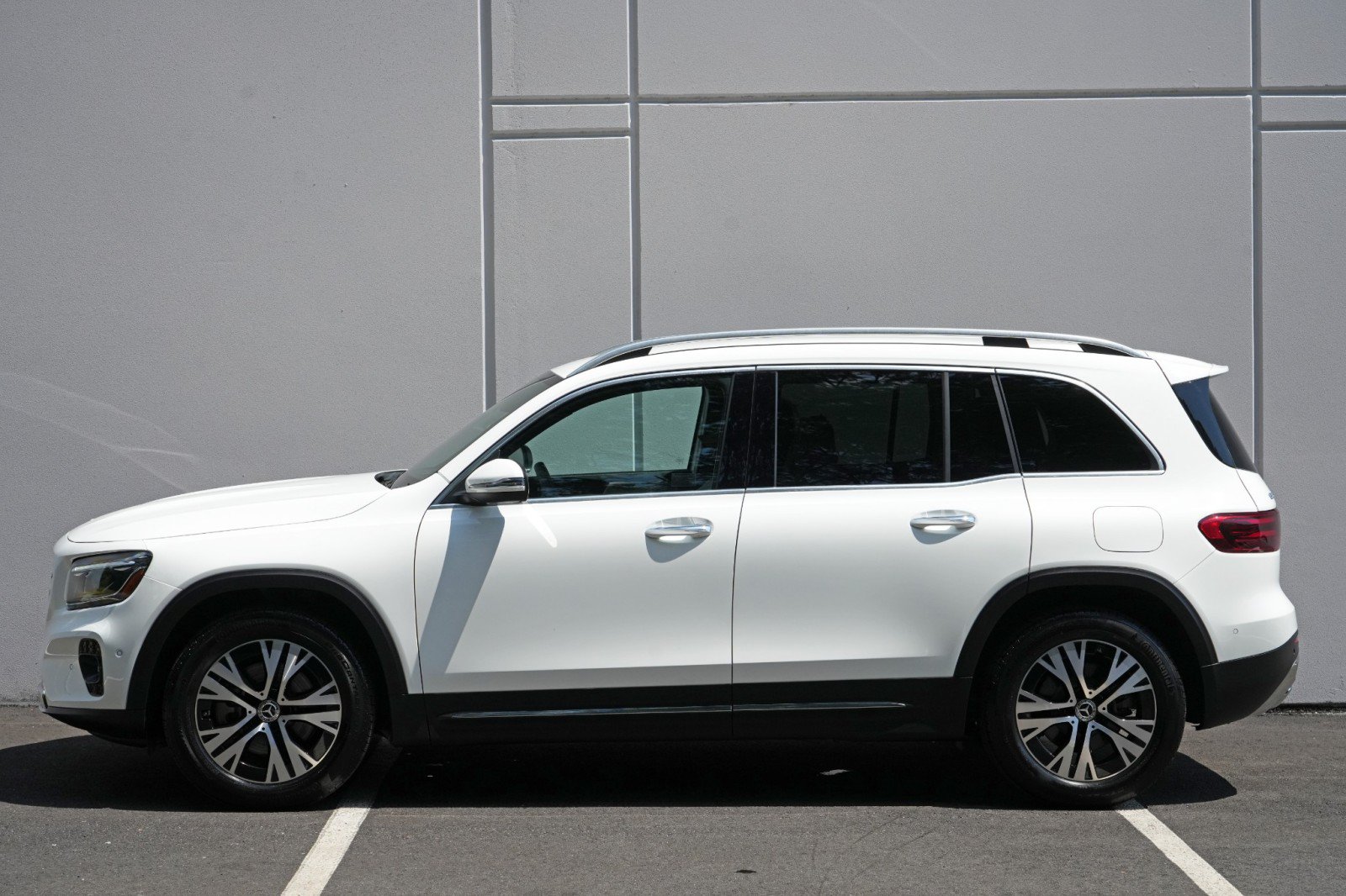 Used 2025 Mercedes-Benz GLB 250 image 49