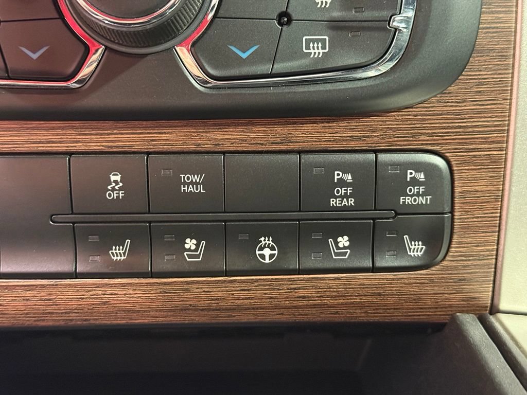 Used 2018 RAM 1500 Laramie w/ Convenience Group AWD/4WD image 27
