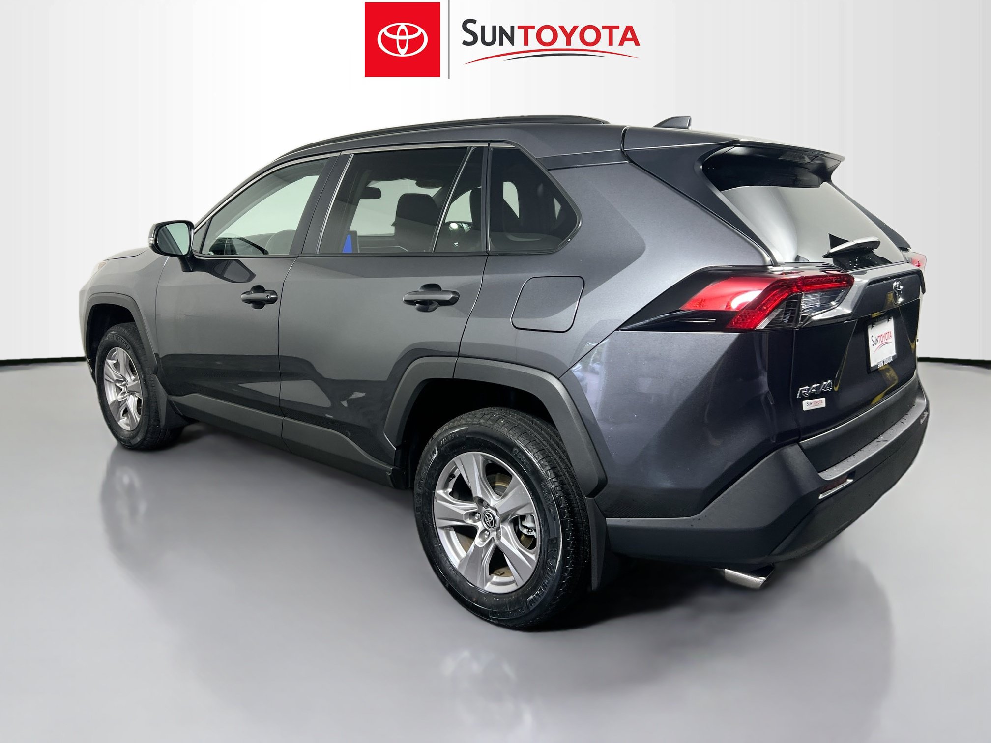 Used 2025 Toyota RAV4 XLE w/ Convenience Package FWD image 6
