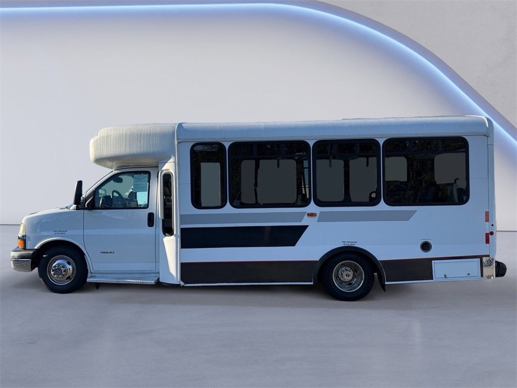 Used 2014 Chevrolet Express 4500 Base w/ Shuttle Bus Package image 12