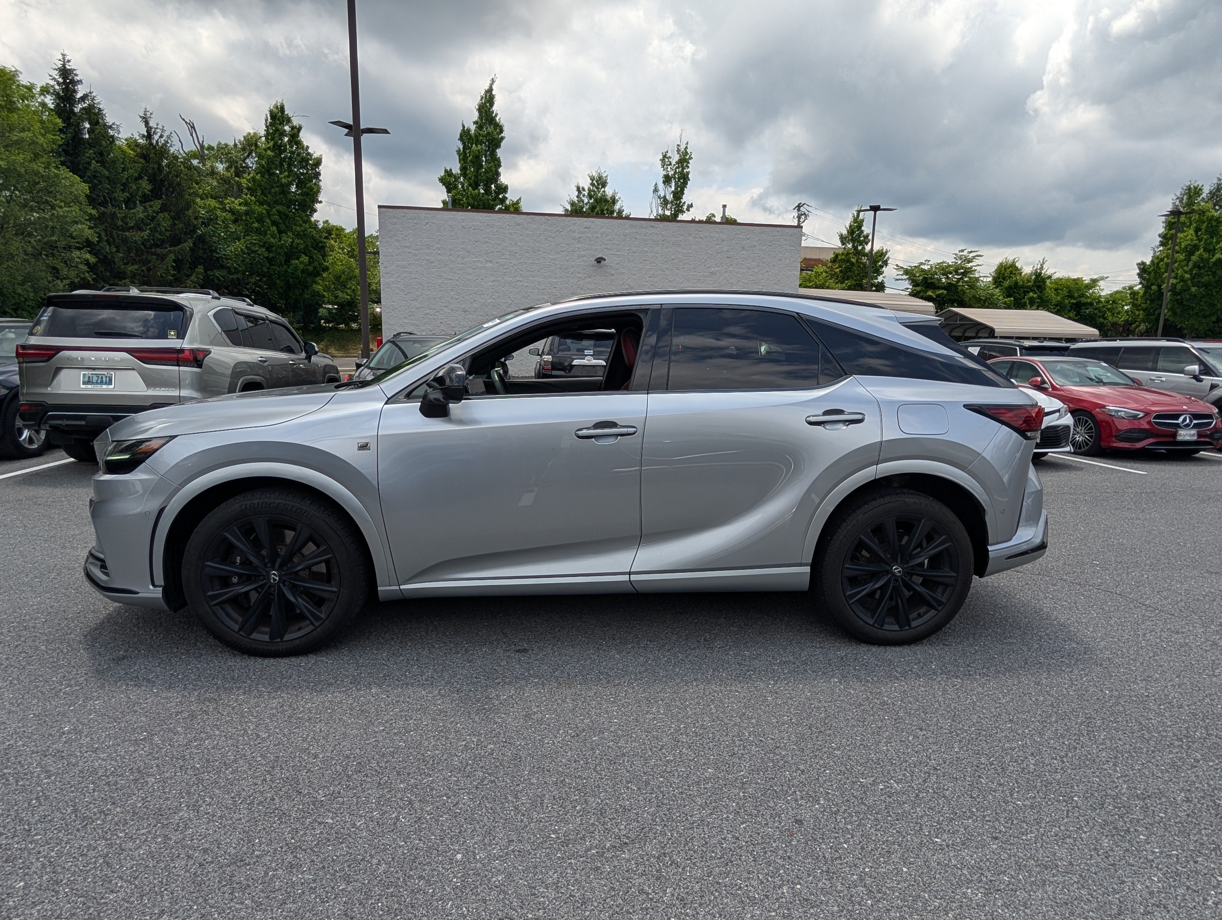 Certified 2023 Lexus RX 500h F Sport w/ Accessory Package (Z1) AWD/4WD image 6