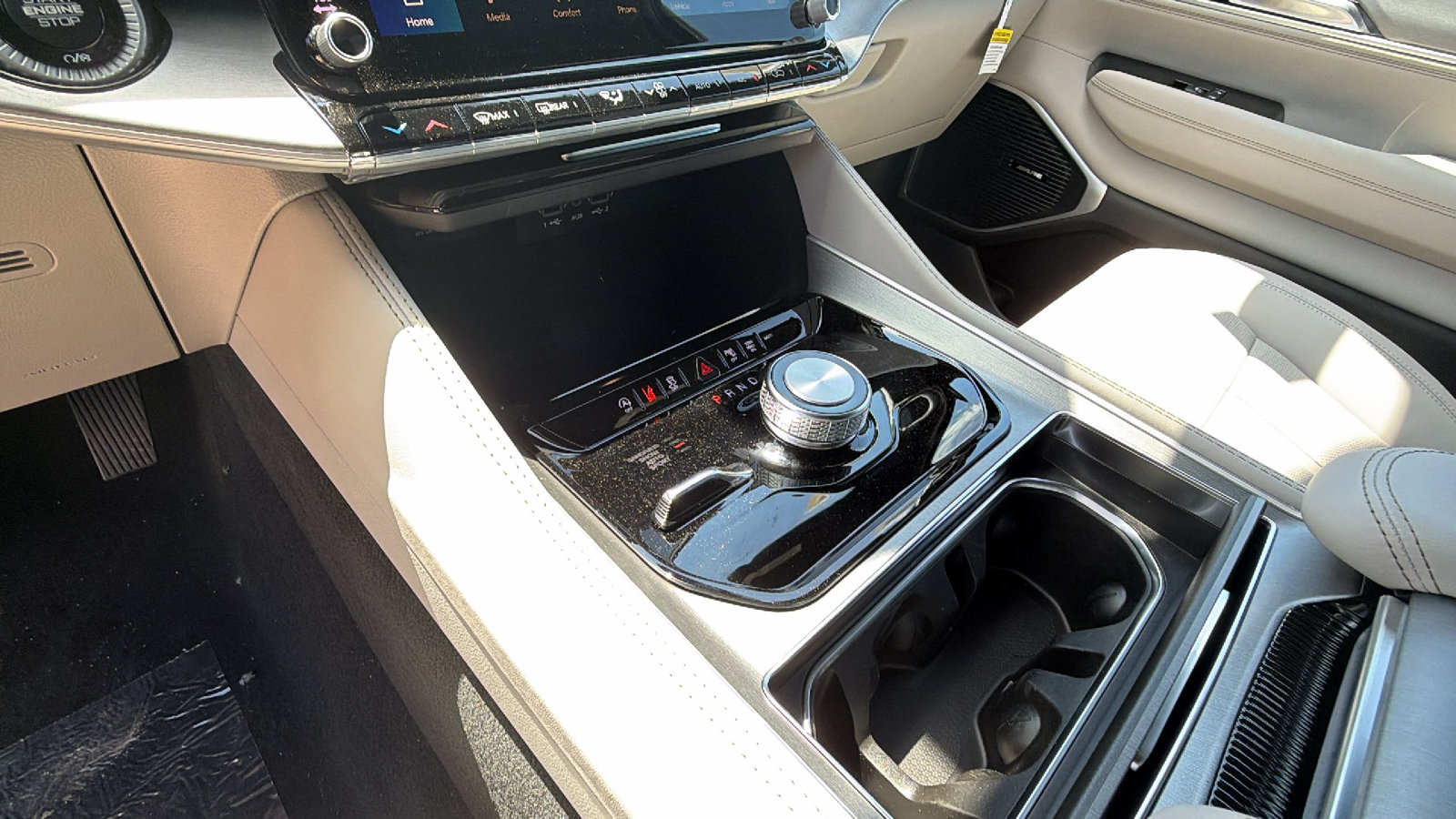New 2026 Jeep Grand Wagoneer Limited AWD/4WD image 26