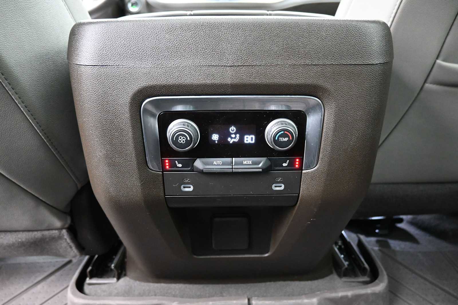 Used 2023 Chevrolet Tahoe LT w/ LT Signature Plus Package AWD/4WD image 12