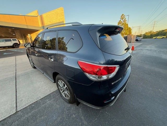 Used 2013 Nissan Pathfinder SV w/ Cargo Pkg AWD/4WD image 7