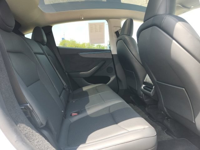 Used 2026 Tesla Model Y Long Range AWD/4WD image 18