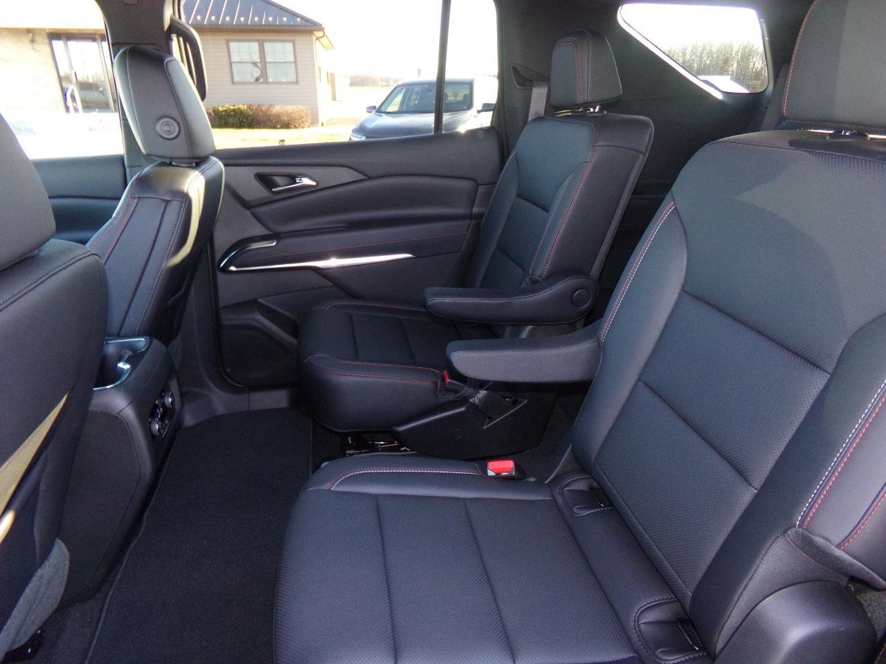 Used 2025 Chevrolet Traverse Z71 image 28