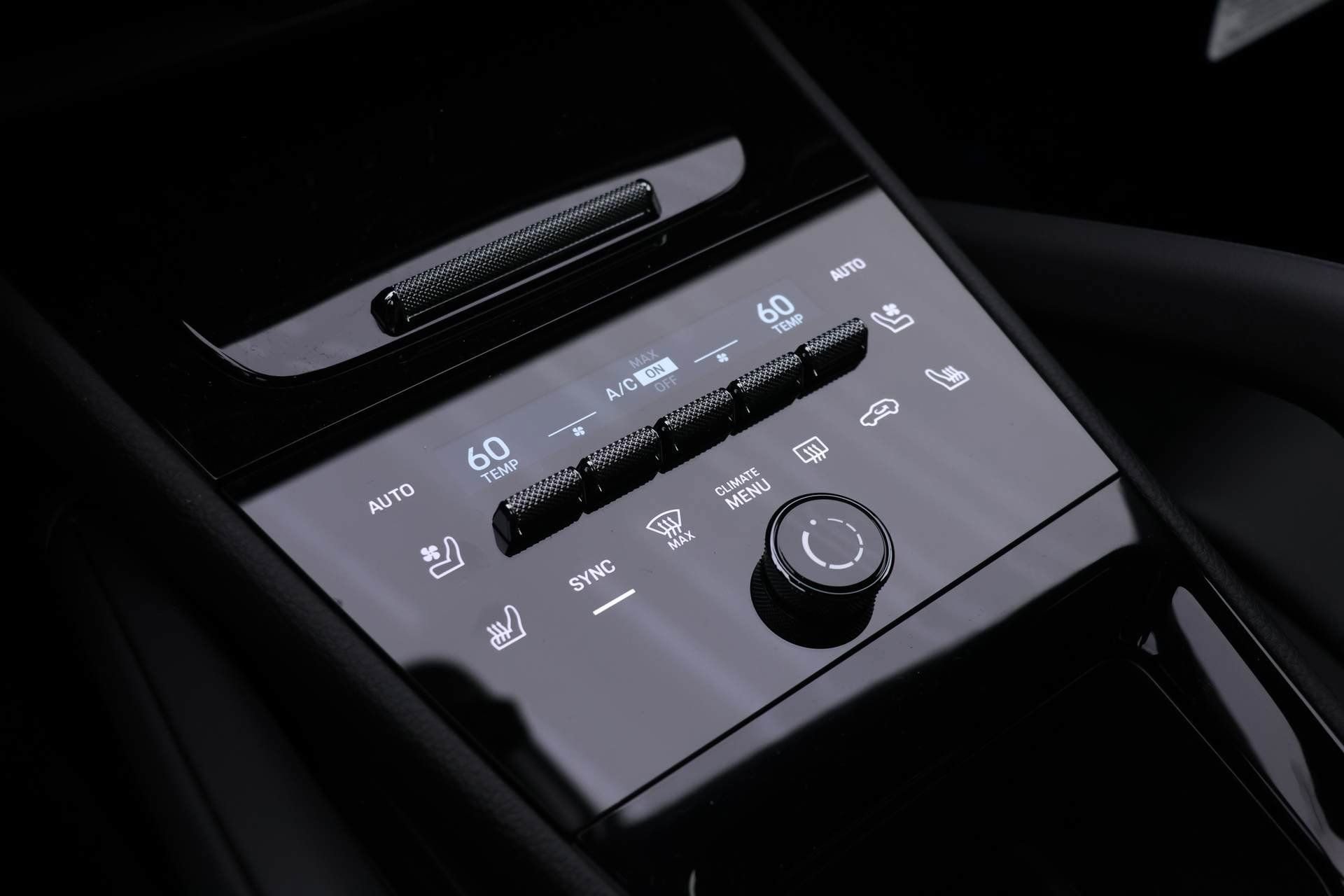 Used 2024 Porsche Cayenne Coupe image 19