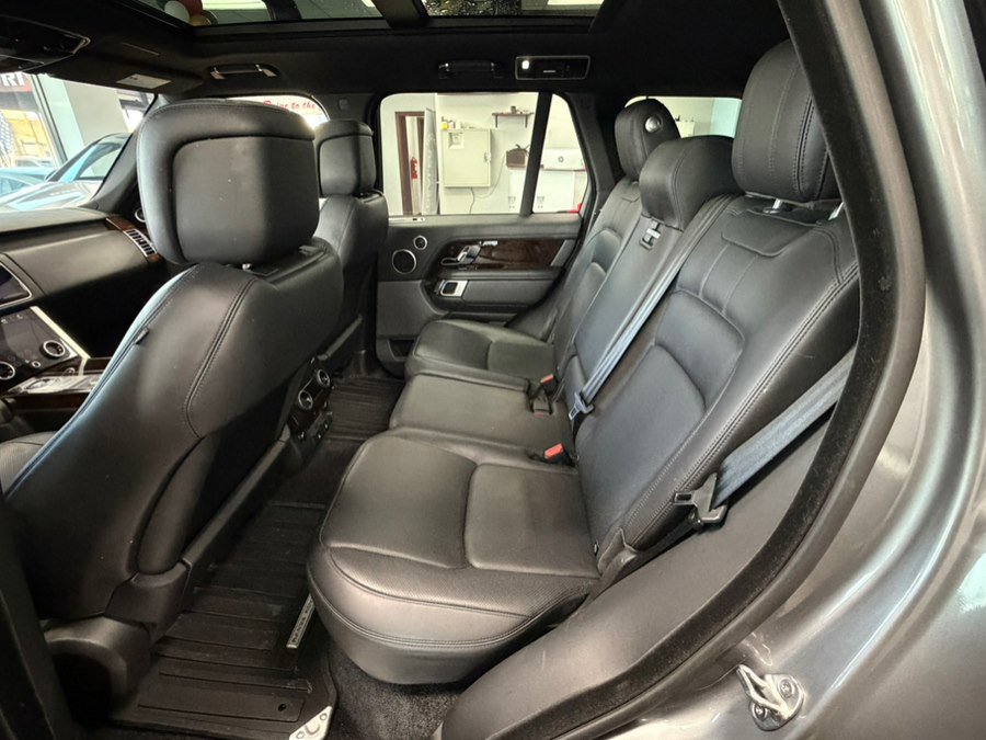 Used 2020 Land Rover Range Rover HSE AWD/4WD image 24