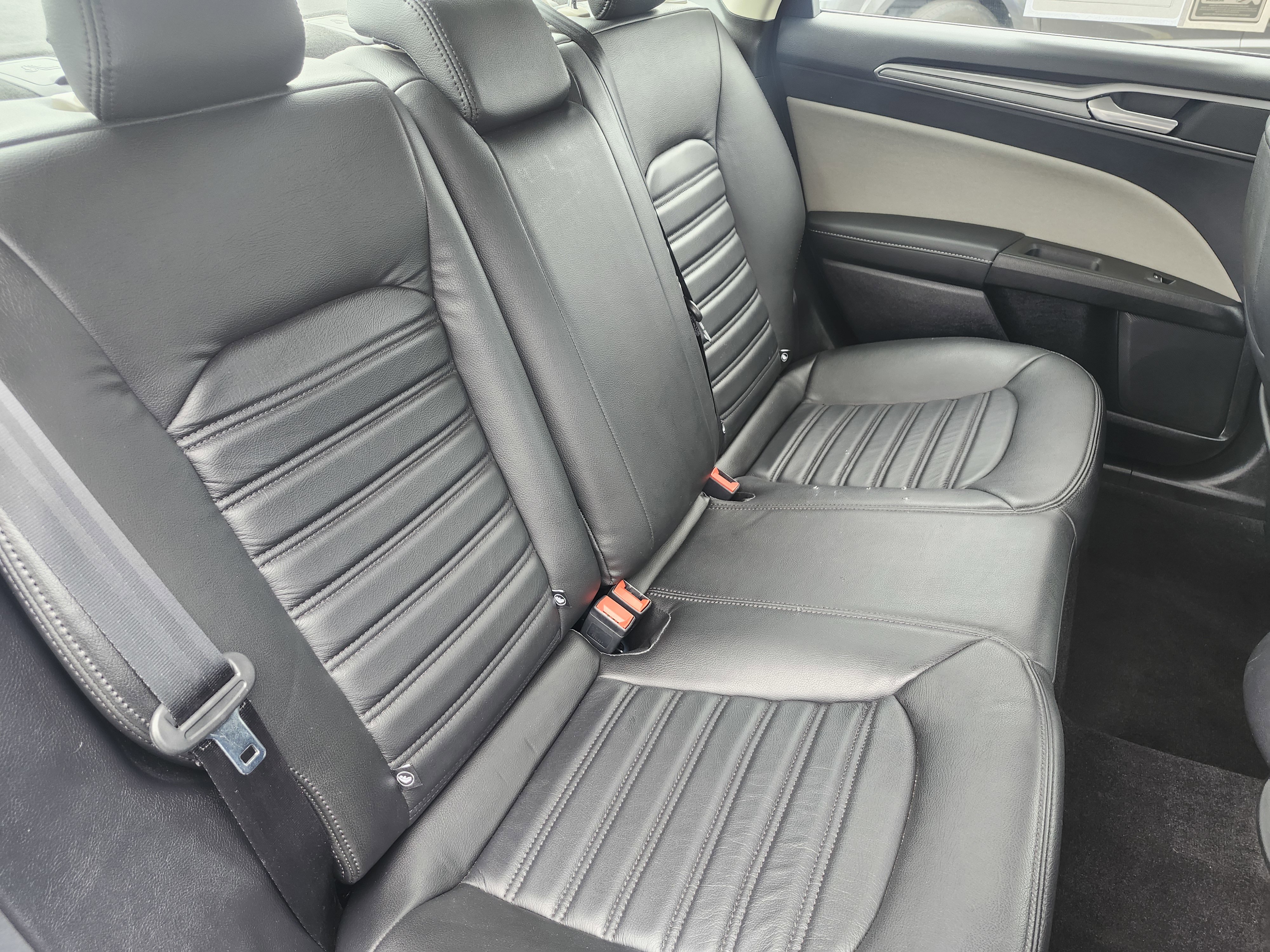 Used 2020 Ford Fusion S image 18