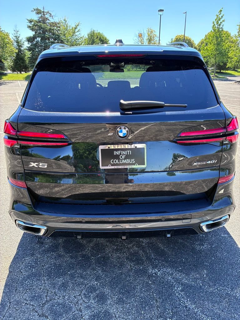 Used 2024 BMW X5 xDrive40i w/ M Sport Package AWD/4WD image 5