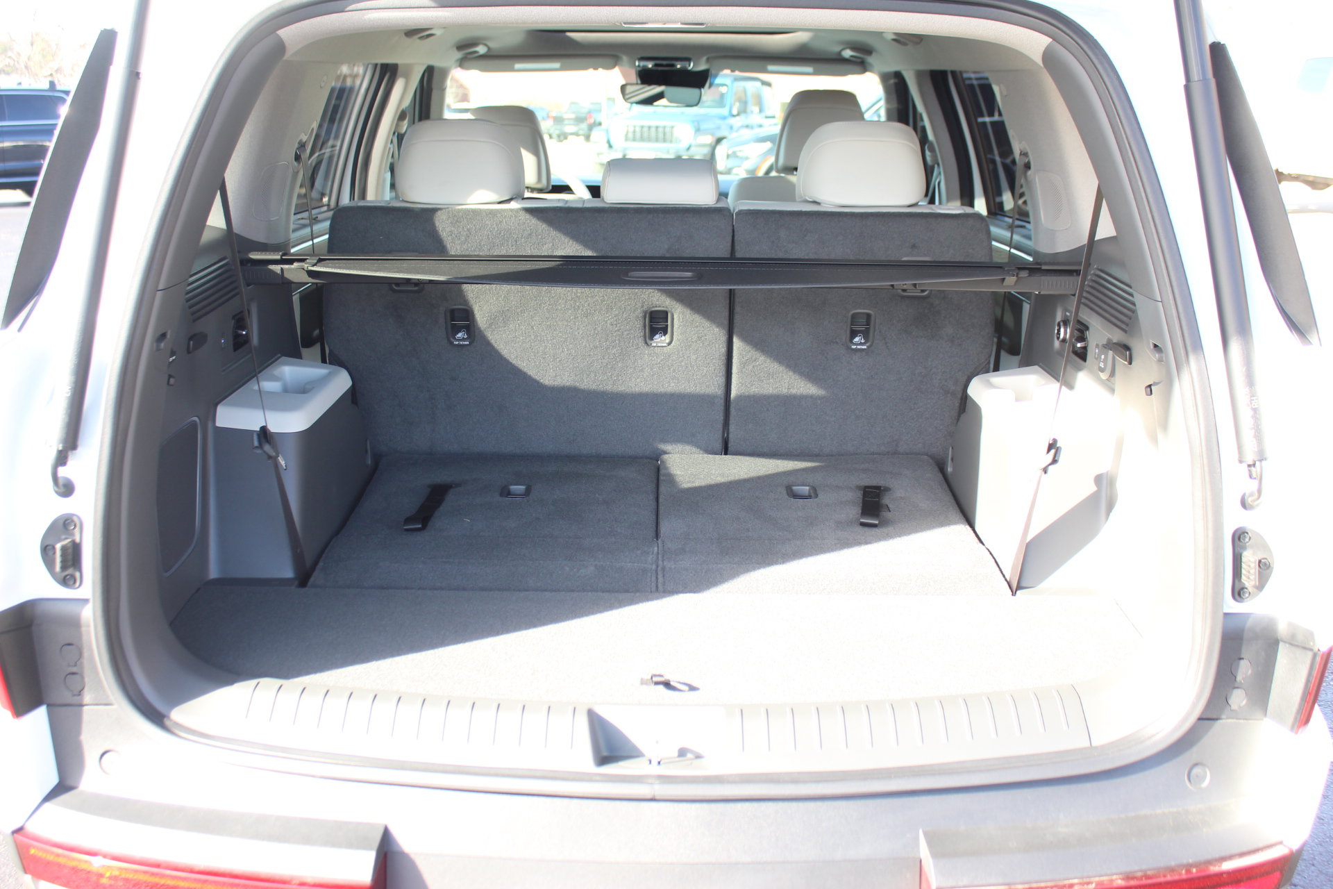 Used 2025 Hyundai Santa Fe Limited image 8