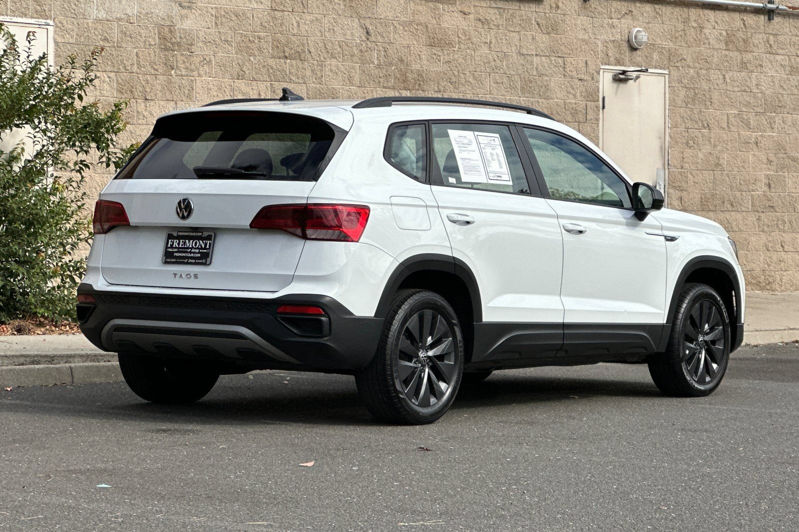 Used 2024 Volkswagen Taos S FWD image 3