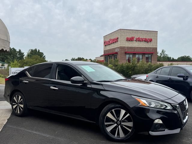 Used 2021 Nissan Altima 2.5 SV FWD image 2