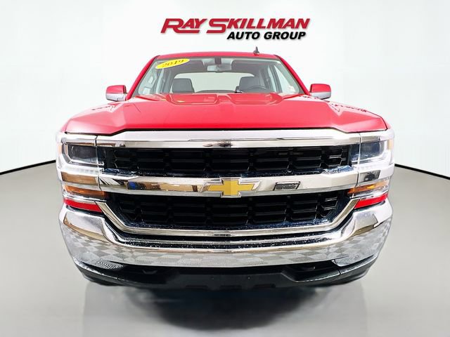 Used 2019 Chevrolet Silverado 1500 LT image 2