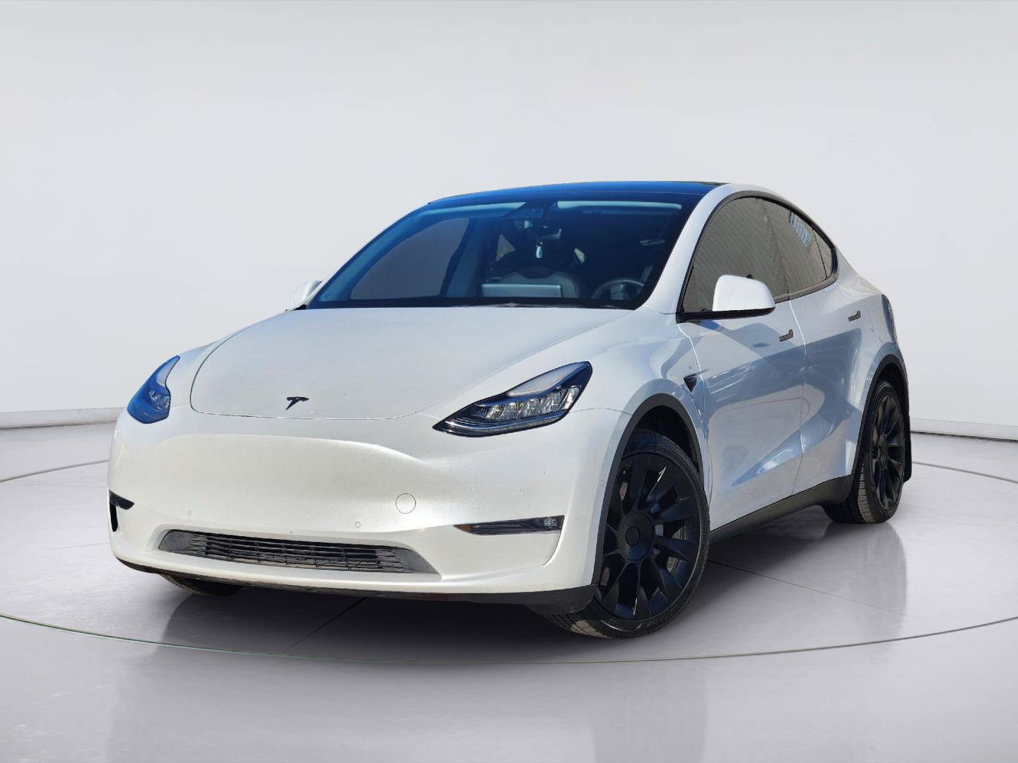 Used 2021 Tesla Model Y Long Range AWD/4WD image 1