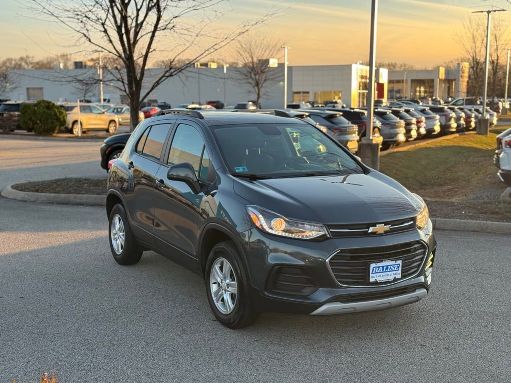 Used 2021 Chevrolet Trax LT w/ Driver Confidence Package image 3