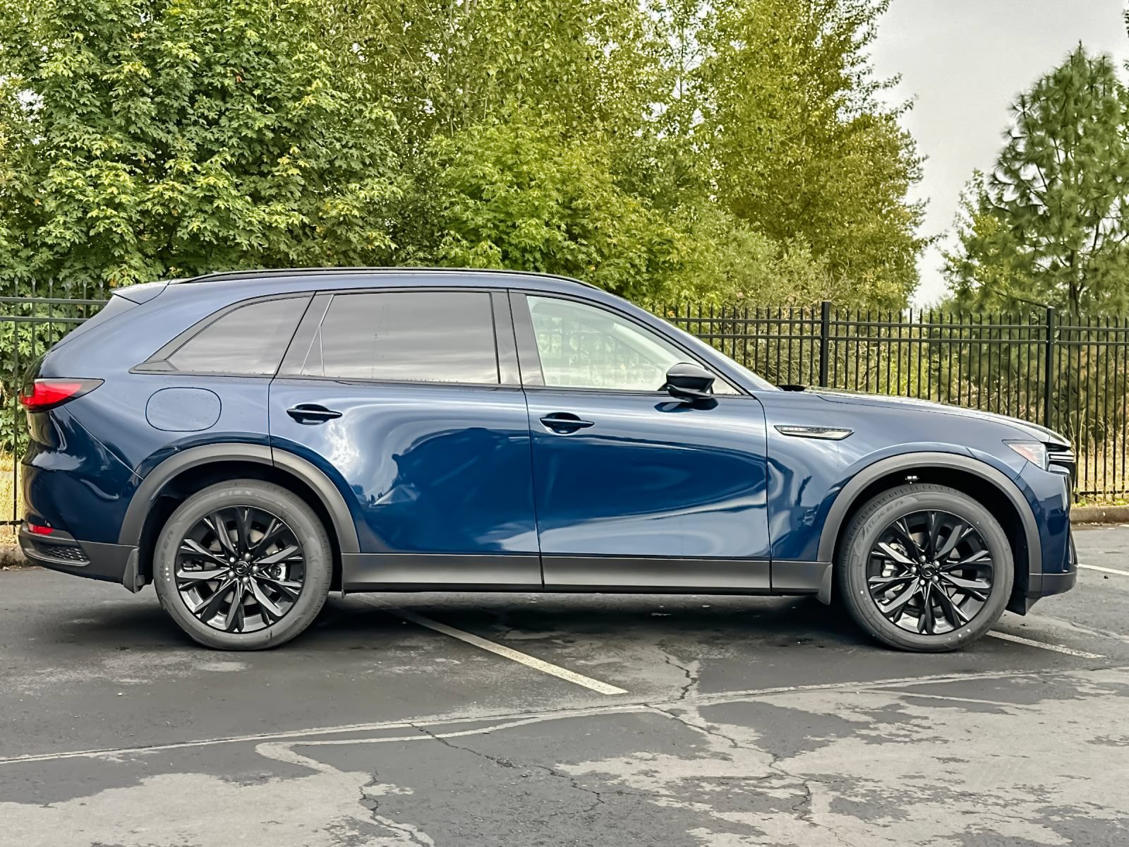 New 2026 MAZDA CX-90 Plug-In Hybrid w/Premium Sport AWD/4WD image 2