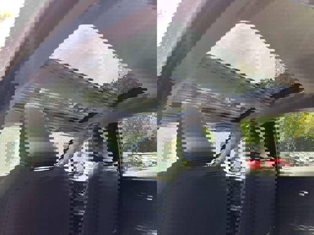 New 2026 Toyota Prius Plug-In Hybrid image 10