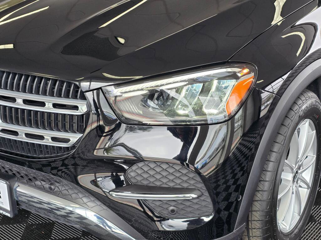 Used 2025 Mercedes-Benz GLE 350 4MATIC image 11